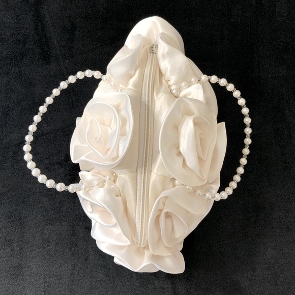 Women’s White Satin Floral Handbag - Picture 11 of 12